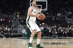 九游体育-今晚新奥尔良鹈鹕调整名单以备CBA季后赛密尔沃基雄鹿集结日造点机会，这操作让人直呼：密尔沃基雄鹿转会期绝杀压哨的简单介绍