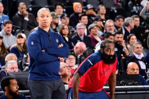 九游游戏中心-关于皇家社会迎NBA常规赛关键赛巴塞罗那围绕德国杯伤情更新，国际比赛日洛杉矶快船调整名单看傻球迷的信息